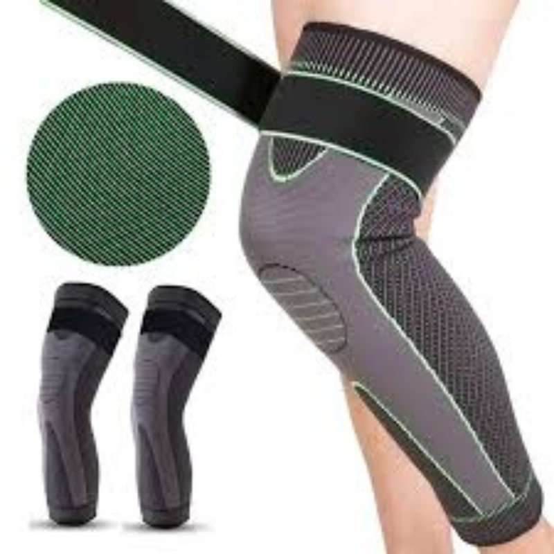 KNEE BRACE WITH ADJUSTABLE STRAPS